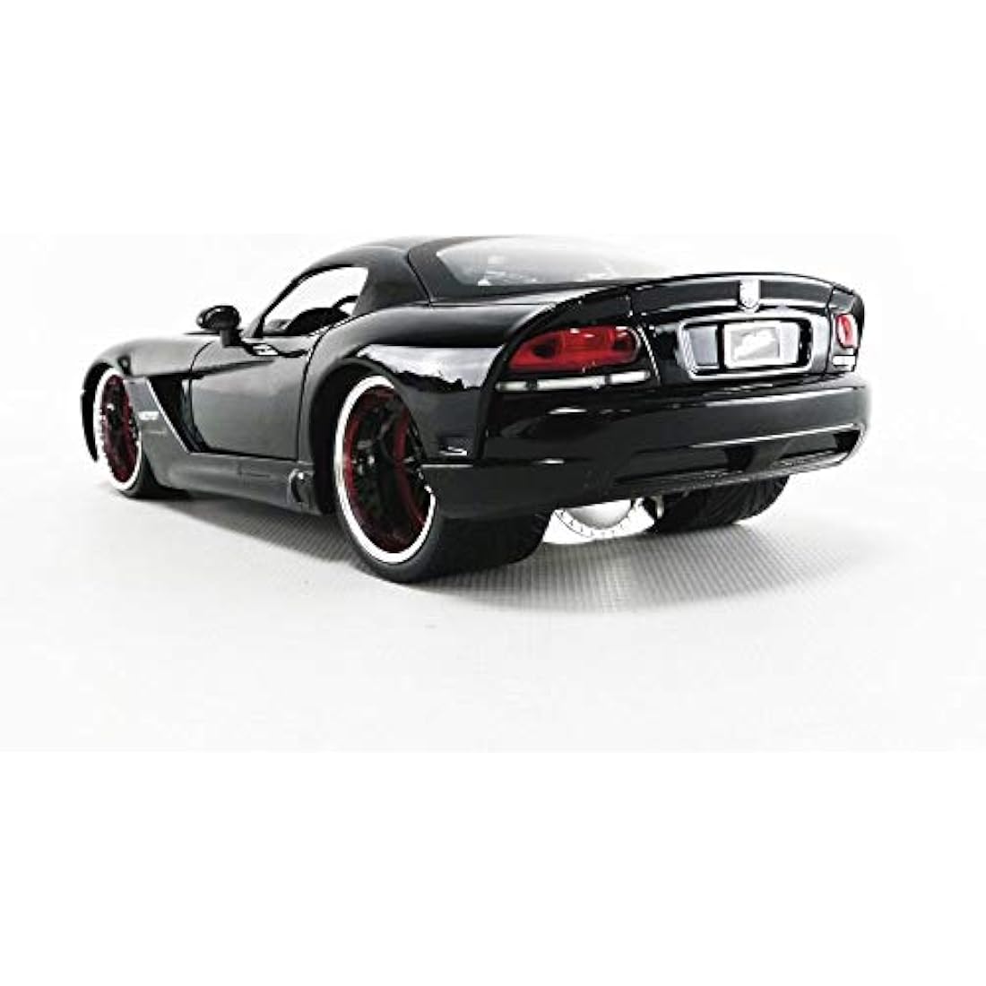 Jada Toys Dodge Viper SRT-10 Diecast Model Car - 1:24 Scale Black