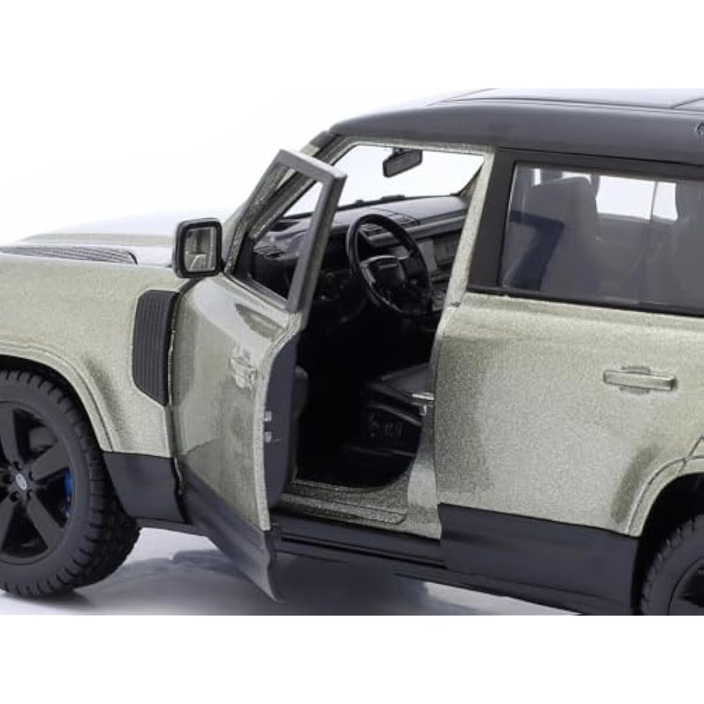 Bburago Land Rover Defender – 1:24 Scale Die-Cast Model SUV, Green