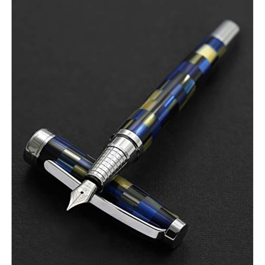 Xezo Urbanite Fountain Pen – Medium Nib, Retro Blue & Black Acrylic