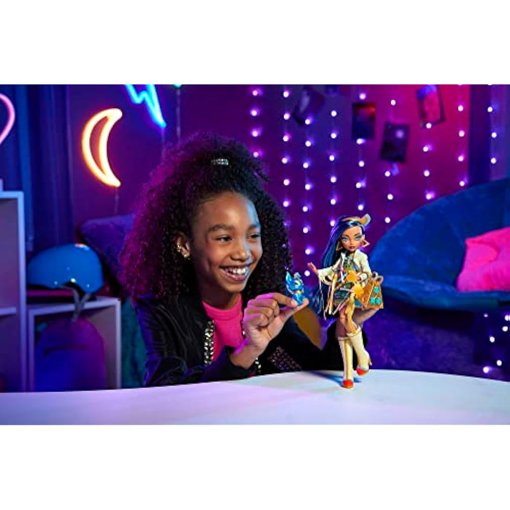 Monster High Cleo De Nile Fashion Doll with Pet Dog and Accessories