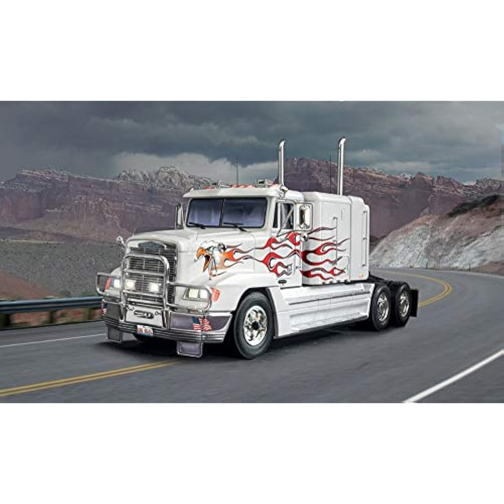 Italeri 1:24 Freightliner FLD 120 Classic Plastic Truck Model Kit