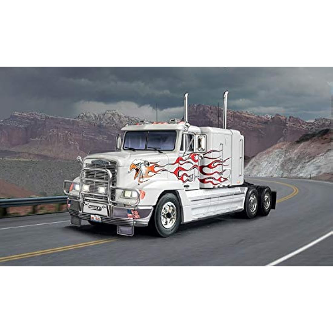 Italeri 1:24 Freightliner FLD 120 Classic Plastic Truck Model Kit