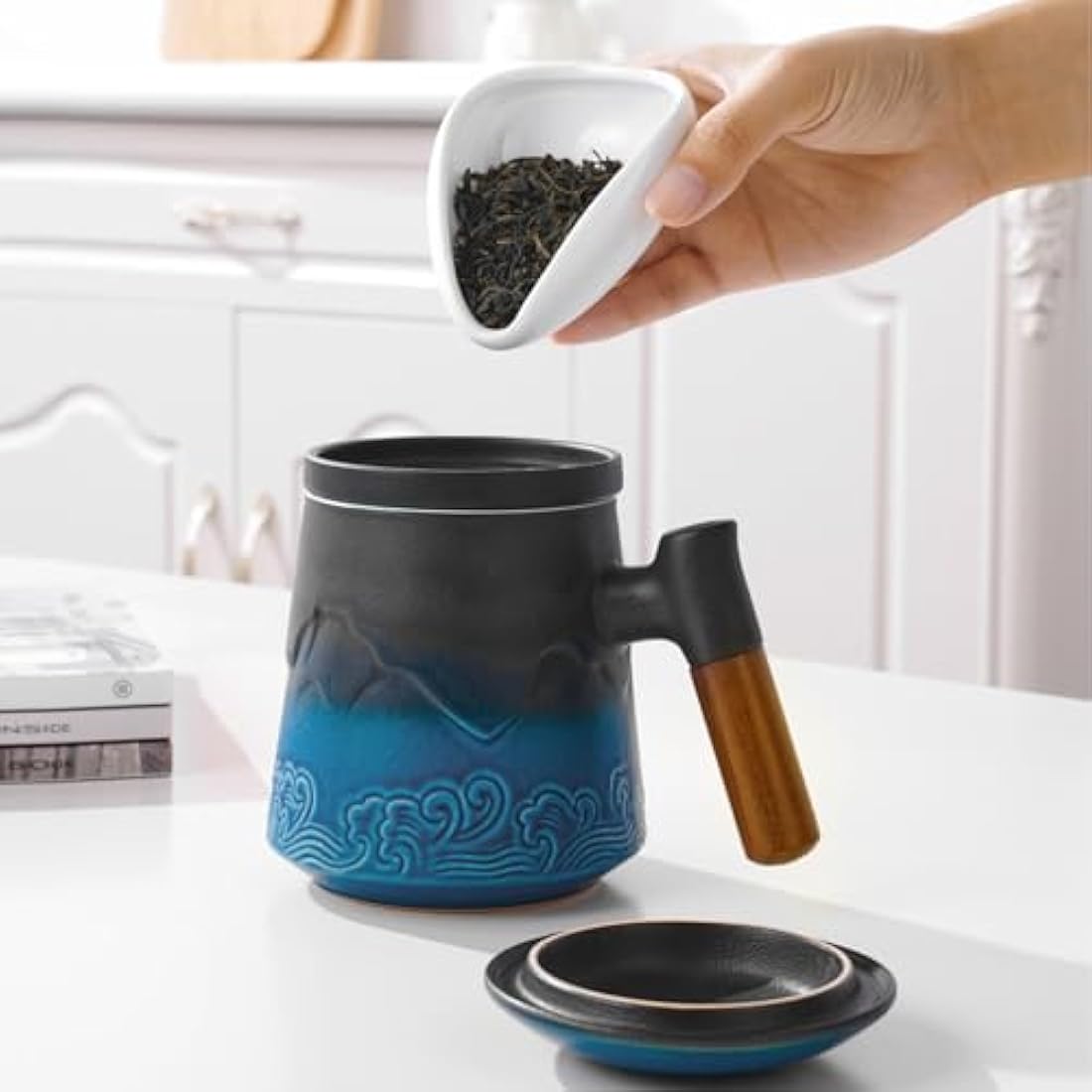 ZENS Ceramic Tea Infuser Mug with Wood Handle and Lid - 450ML Blue
