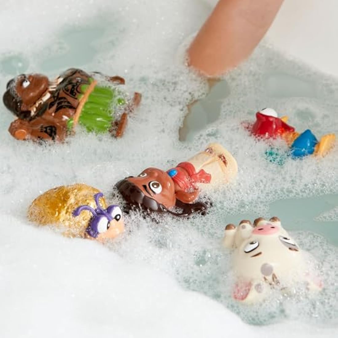 Disney Moana Bath Toy Set - 5 Character Figures with Storage Bucket