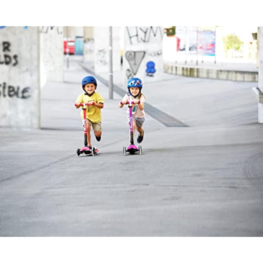 Micro Scooters Maxi Deluxe Foldable Kids Scooter – Adjustable Handlebar
