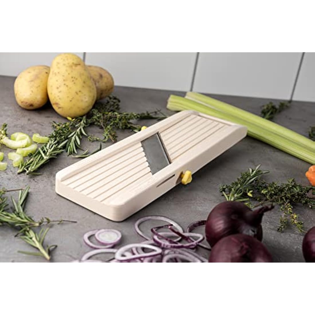Benriner Japanese Mandoline Slicer with 3 Interchangeable Steel Blades