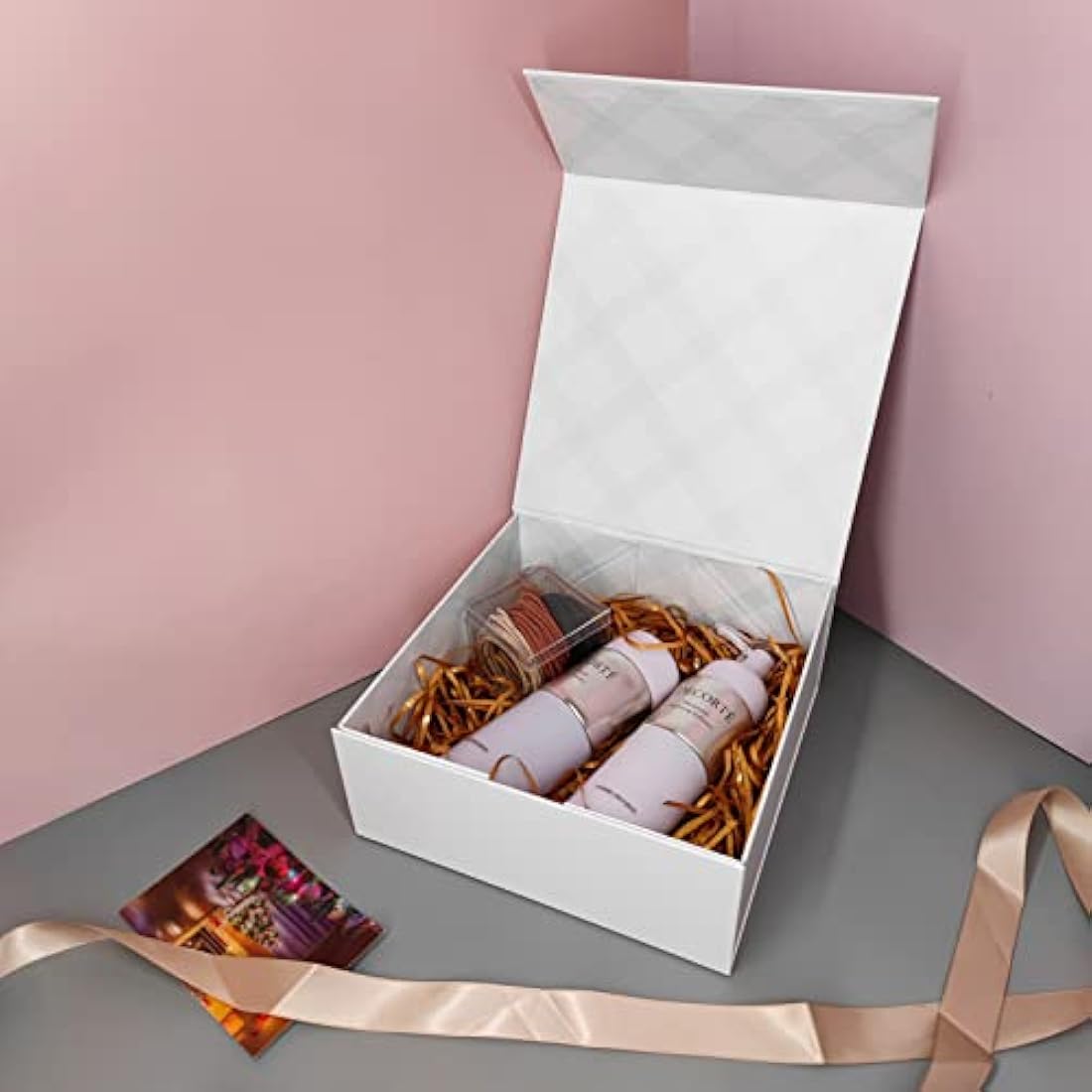 Tekhoho White Magnetic Gift Box – 22x22x10cm Premium Plaid Lining