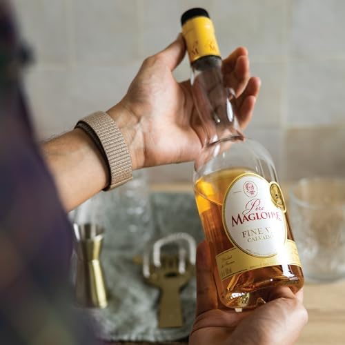 Père Magloire Fine VS Calvados – Premium Normandy Apple Brandy, 70cl