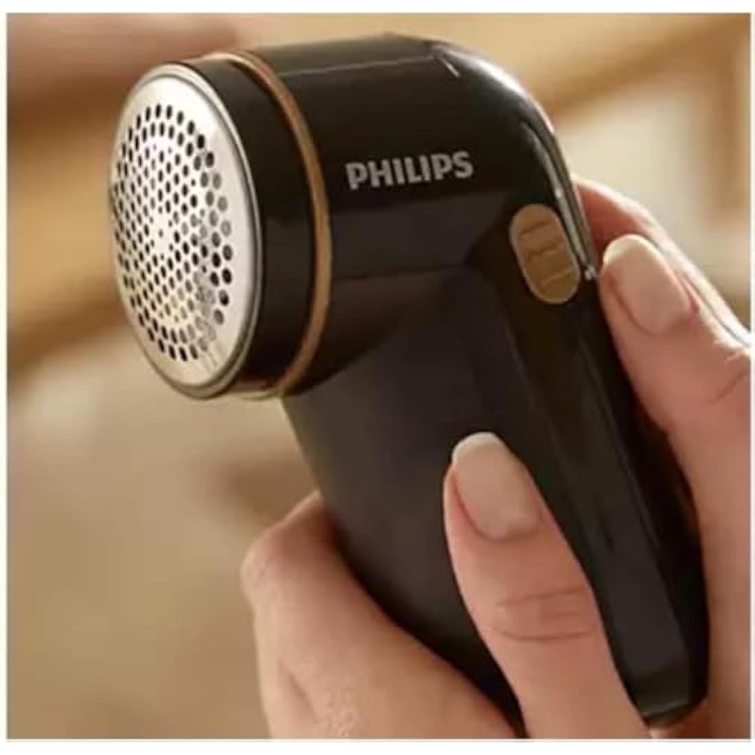 Philips Fabric Shaver – Quick Lint and Pill Remover for Garments