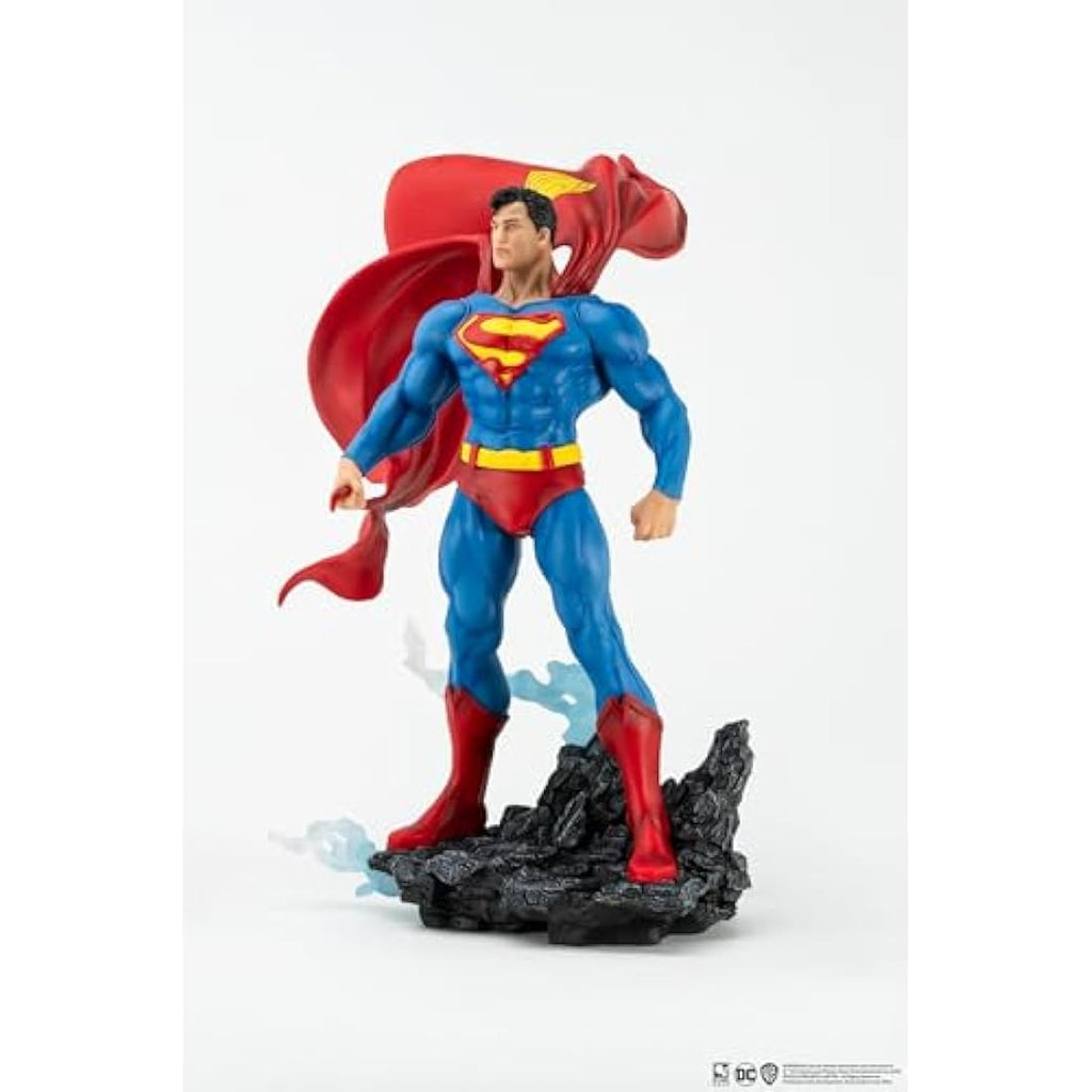 Superman Classic Version 1:8 Scale Statue | DC Heroes Previews Exclusive