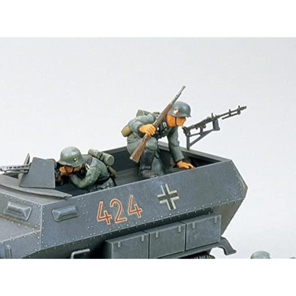 Tamiya Hanomag Sd.Kfz.251/1 German Military 1:35 Plastic Model Kit