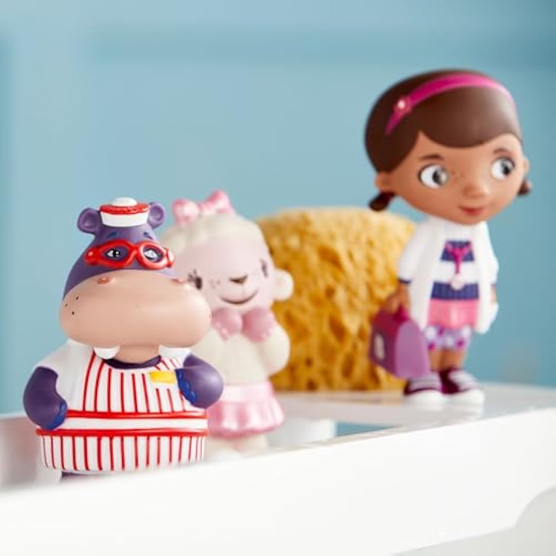 Disney Doc McStuffins Bath Toy Set - 5 Piece Playset with Bucket