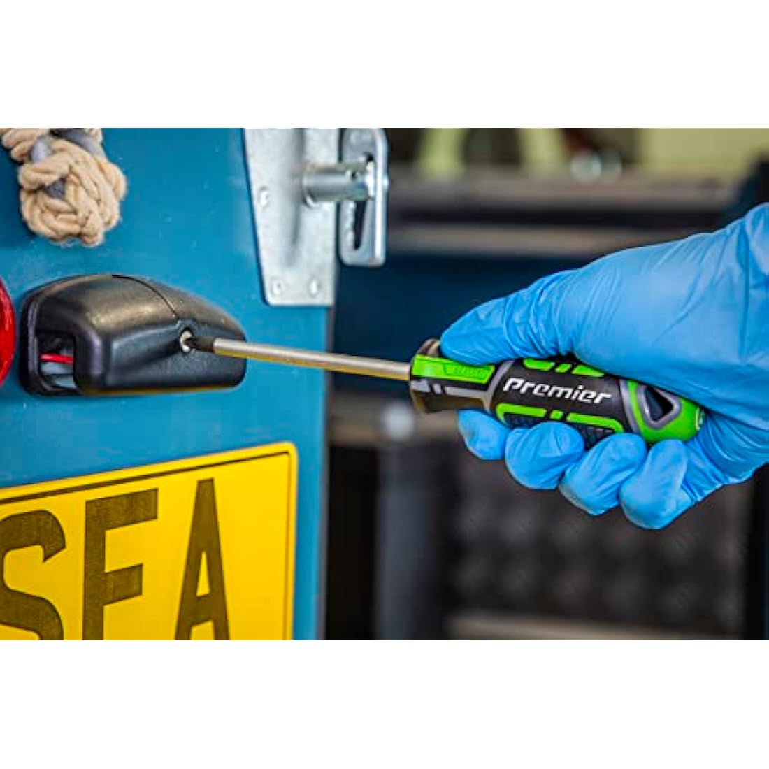 Sealey 33pc GripMAX Screwdriver & Bit Set | Hi-Vis Green | AK4370HV