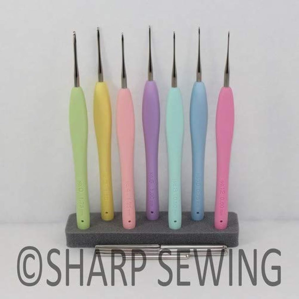Clover Ergonomic Crochet Hook Set - 7 Piece Precision Metal Needles