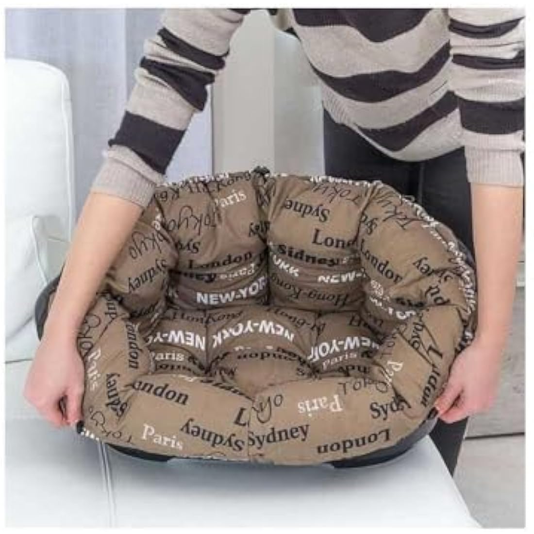 Ferplast SOFA' Plastic Dog and Cat Bed with Washable Cotton Cushion