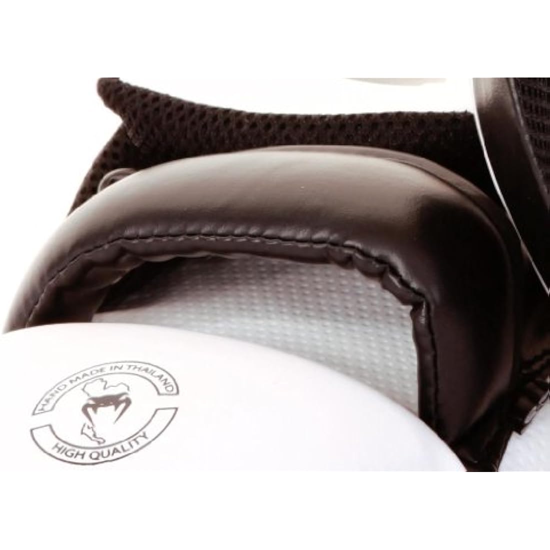 Venum Cellular 2.0 Punch Mitts – Lightweight Boxing Training Pads