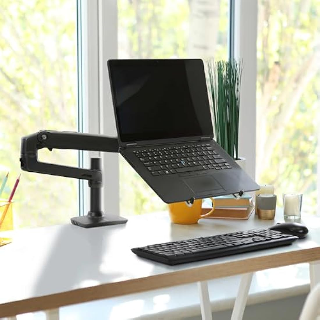 Ergotron Notebook Tray – VESA Mount Laptop Holder for Screens up to 17.3"