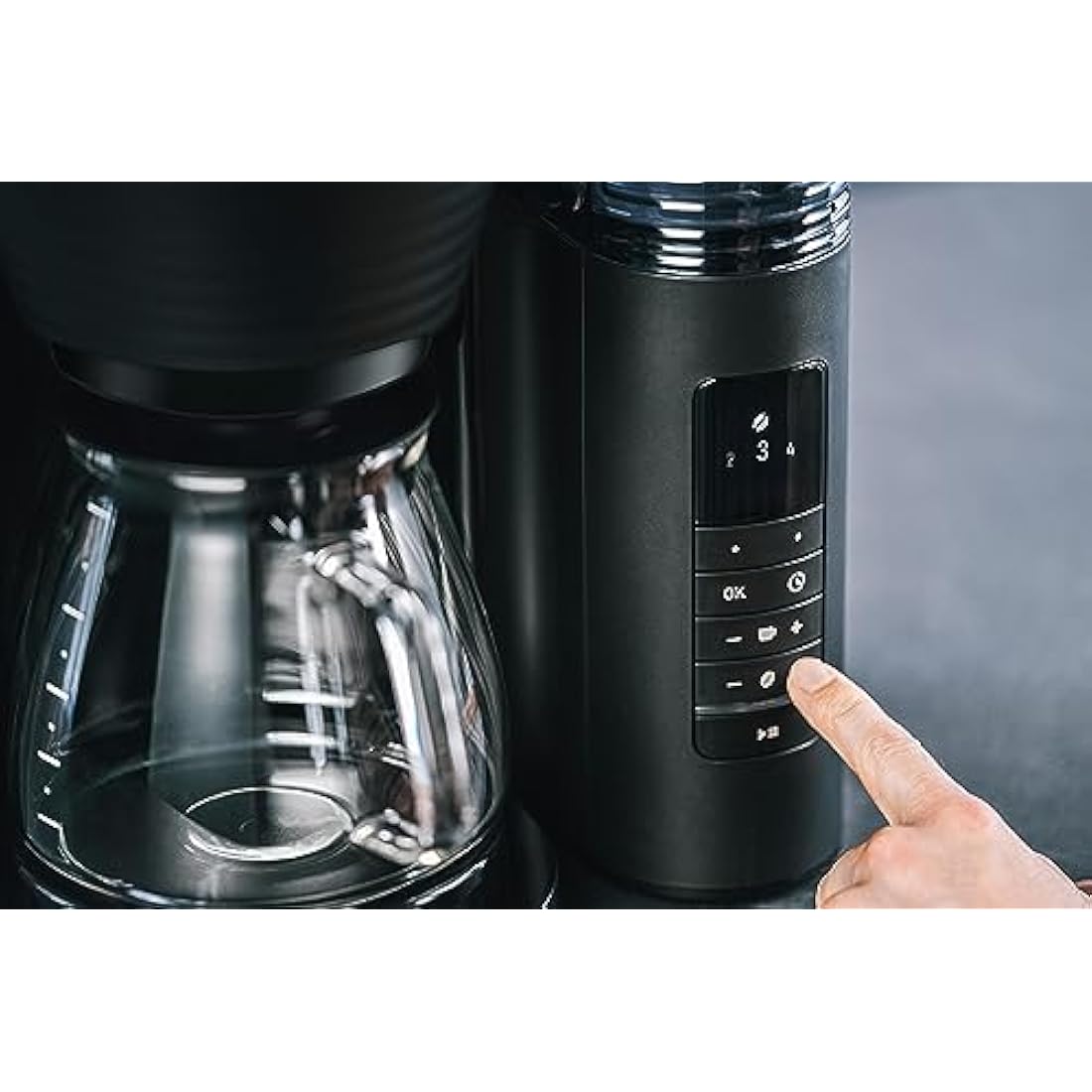 Melitta AromaFresh II Filter Coffee Machine with Ceramic Grinder – Black