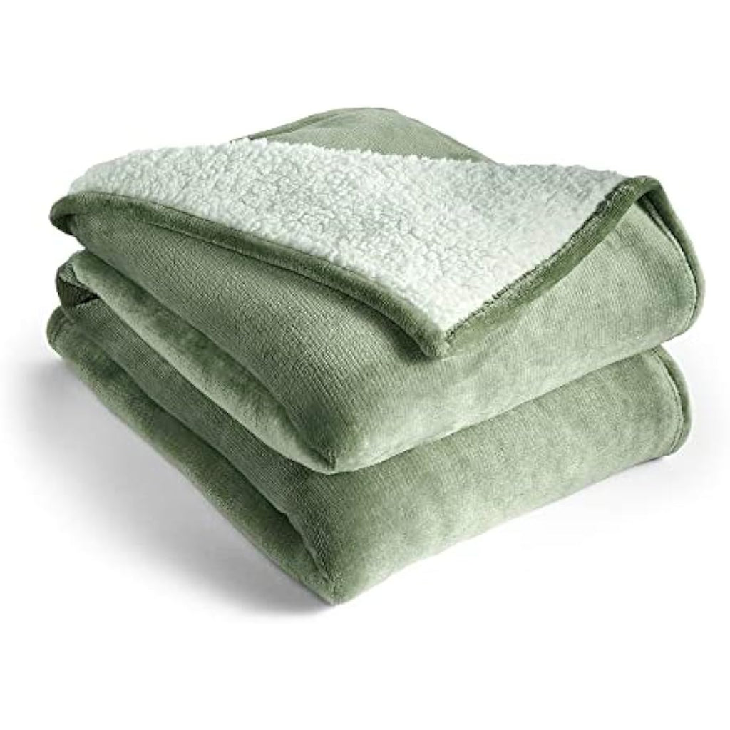 Silentnight Snugsie Giant Fleece Blanket – Reversible Sherpa Throw Green