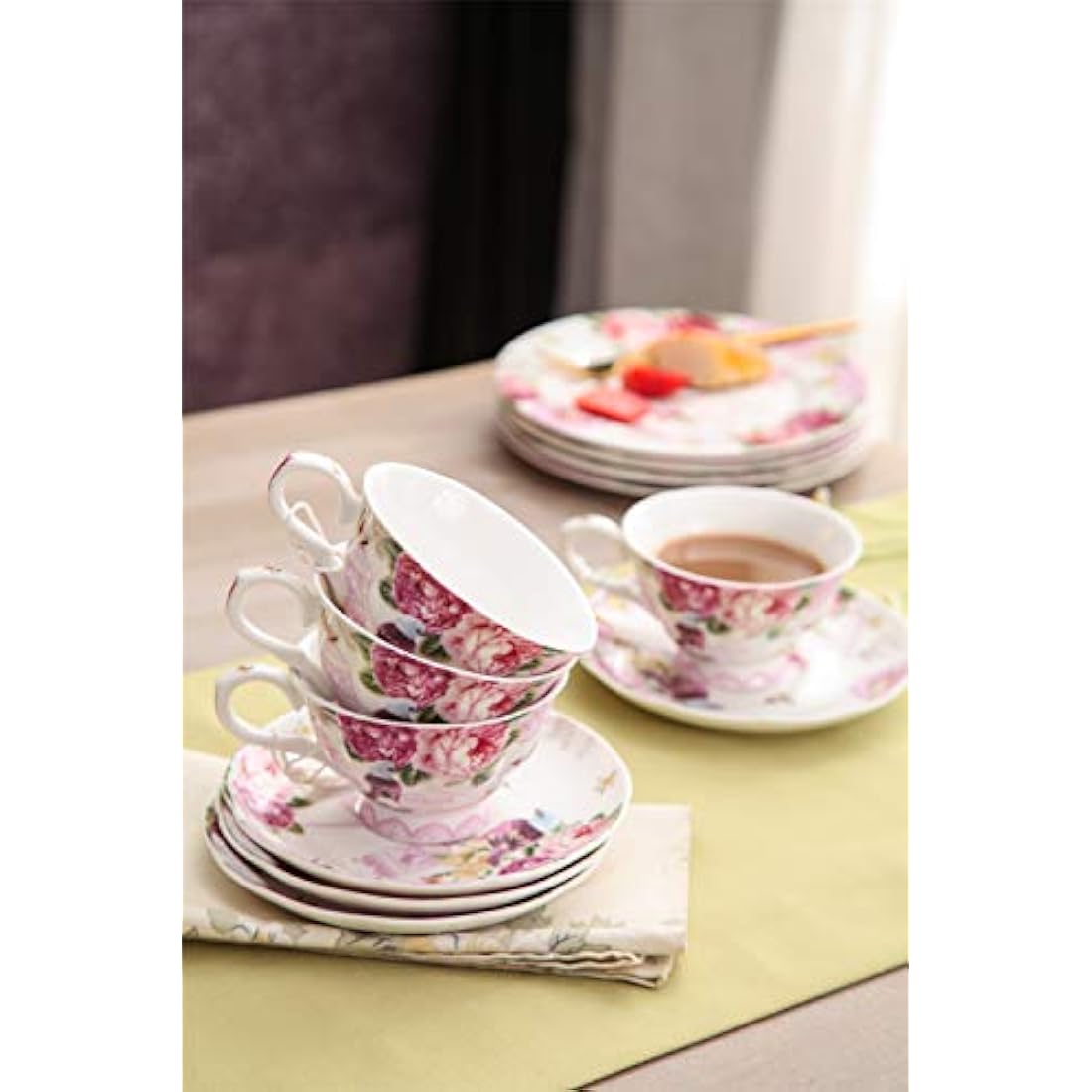 London Boutique Vintage Bone China Tea Cup and Saucer Set - 4 Piece