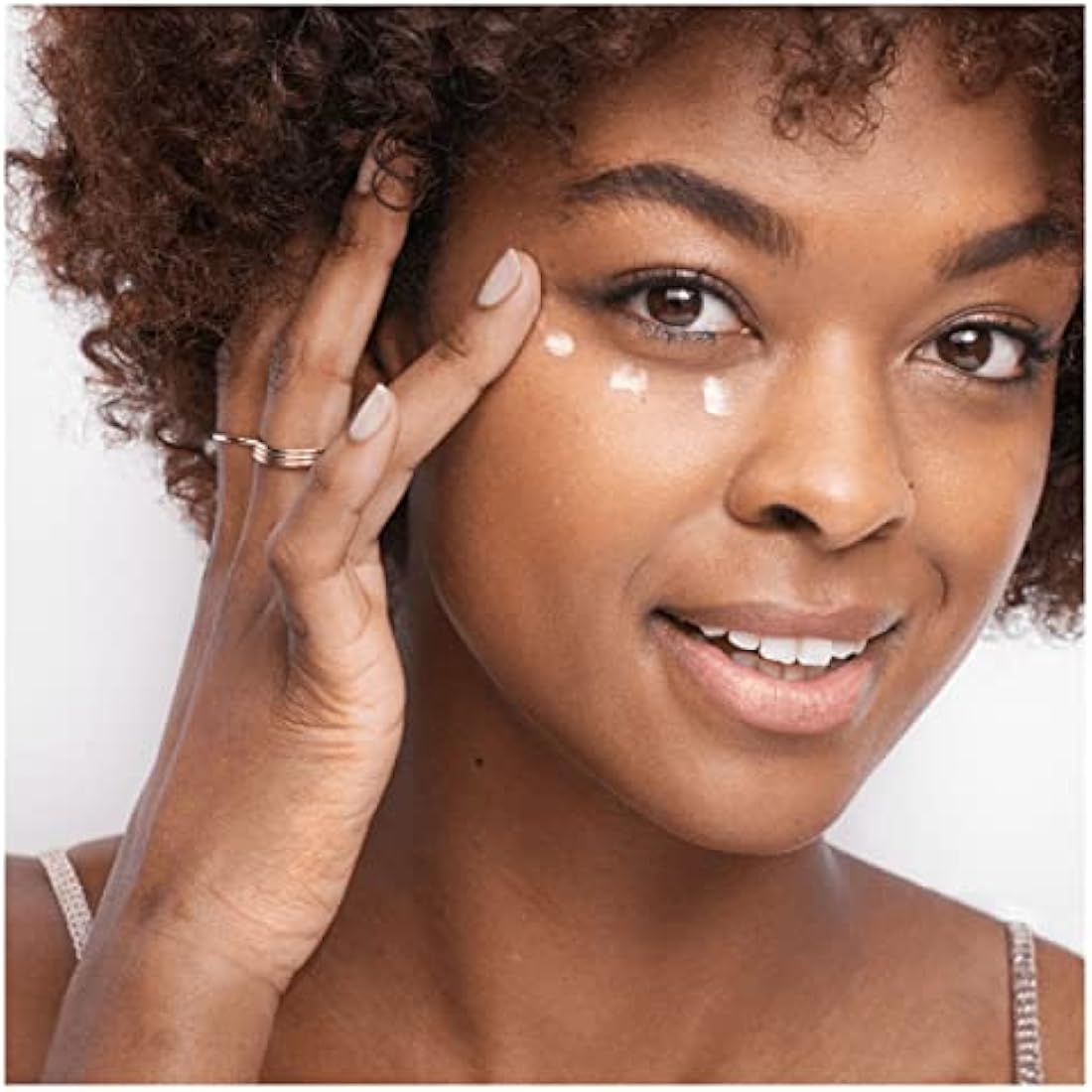 Olay Ultimate Eye Cream with Niacinamide for Dark Circles - 15ml