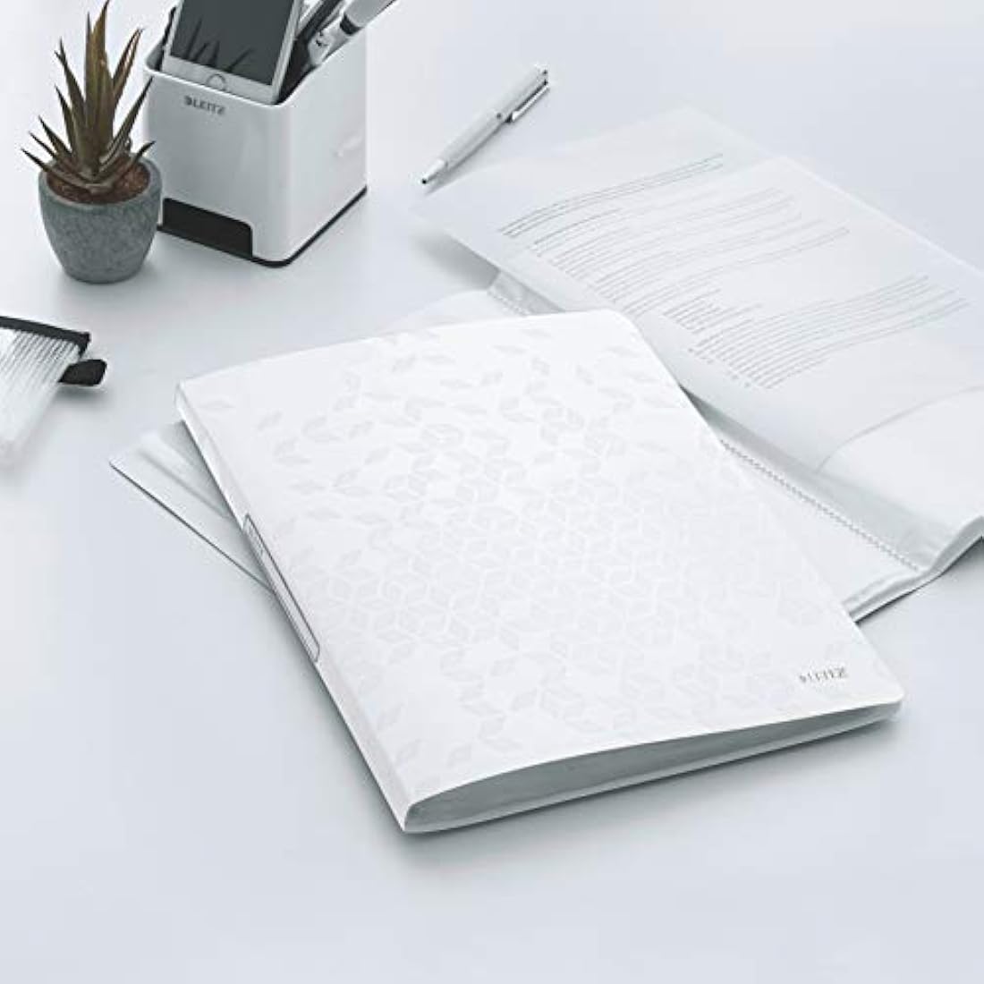 Leitz WOW A4 Display Book | 40 Pockets | 80 Sheet Capacity - White