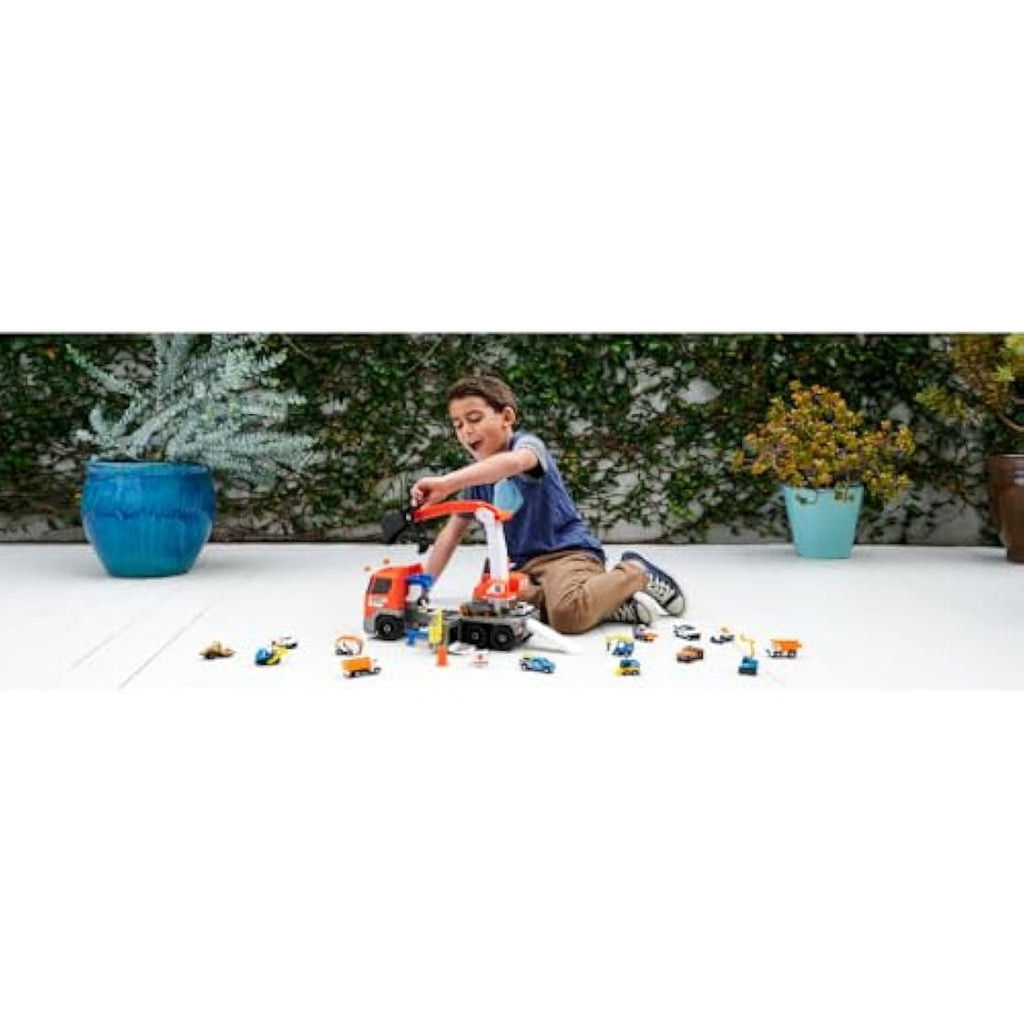 Matchbox Transforming Excavator Toy Truck Playset with 1:64 Vehicle