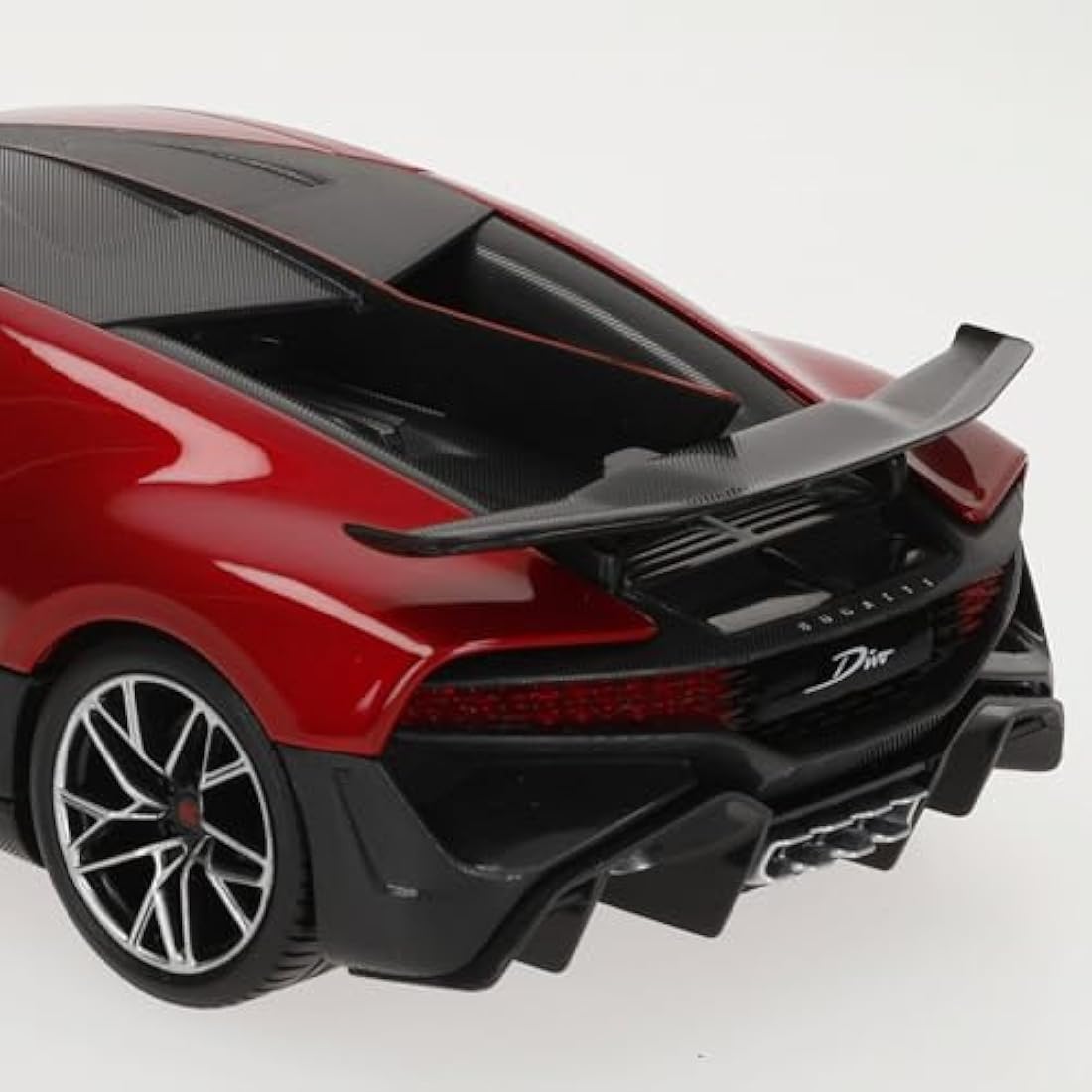 Bburago Bugatti Divo Diecast Model Car – 1:18 Scale Red Collector Edition