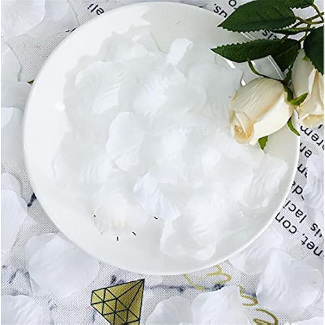 RuiChy 1000pcs White Silk Artificial Rose Petals for Wedding Decor