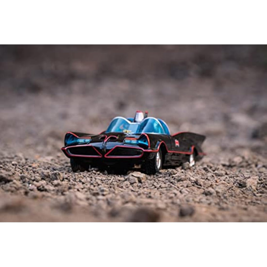 DC Comics 1966 Batmobile 1:24 Die-Cast Car with 4 Figures