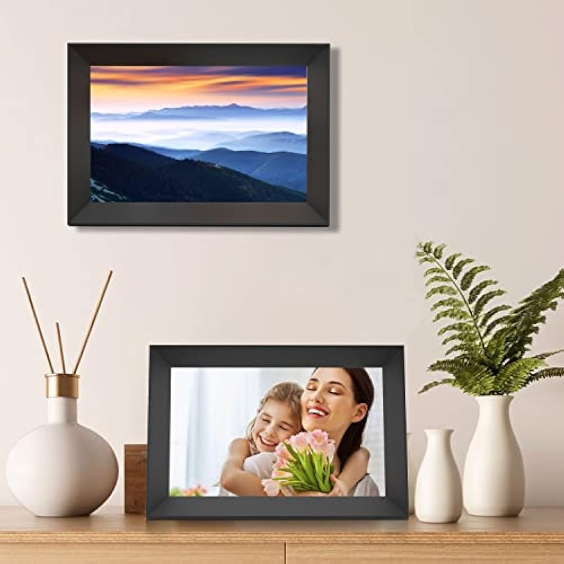 Tibuta 10.1 Inch WiFi Digital Photo Frame | 32GB HD IPS Touch Screen