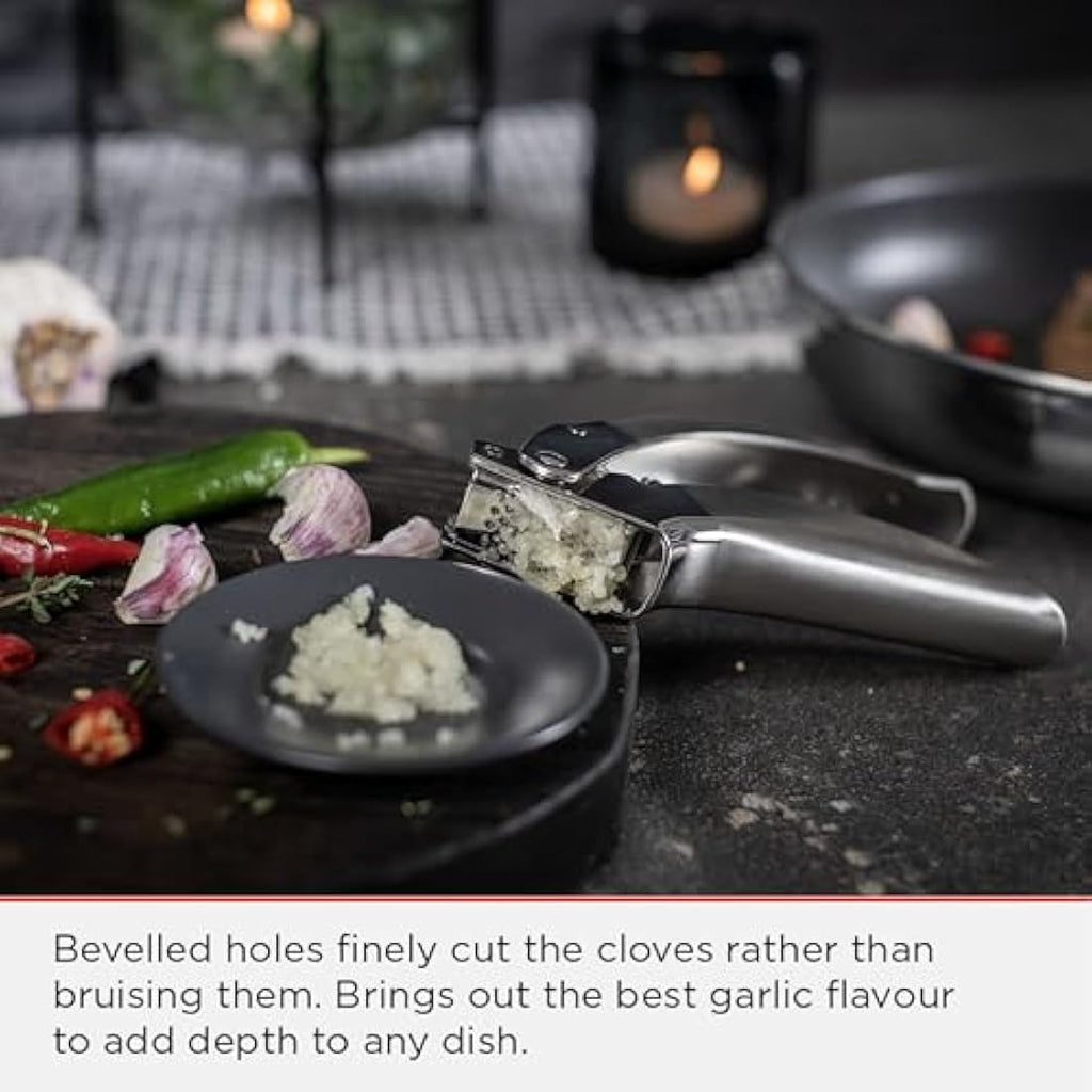 Kuhn Rikon Stainless Steel Garlic Press – Durable Ergonomic Crusher