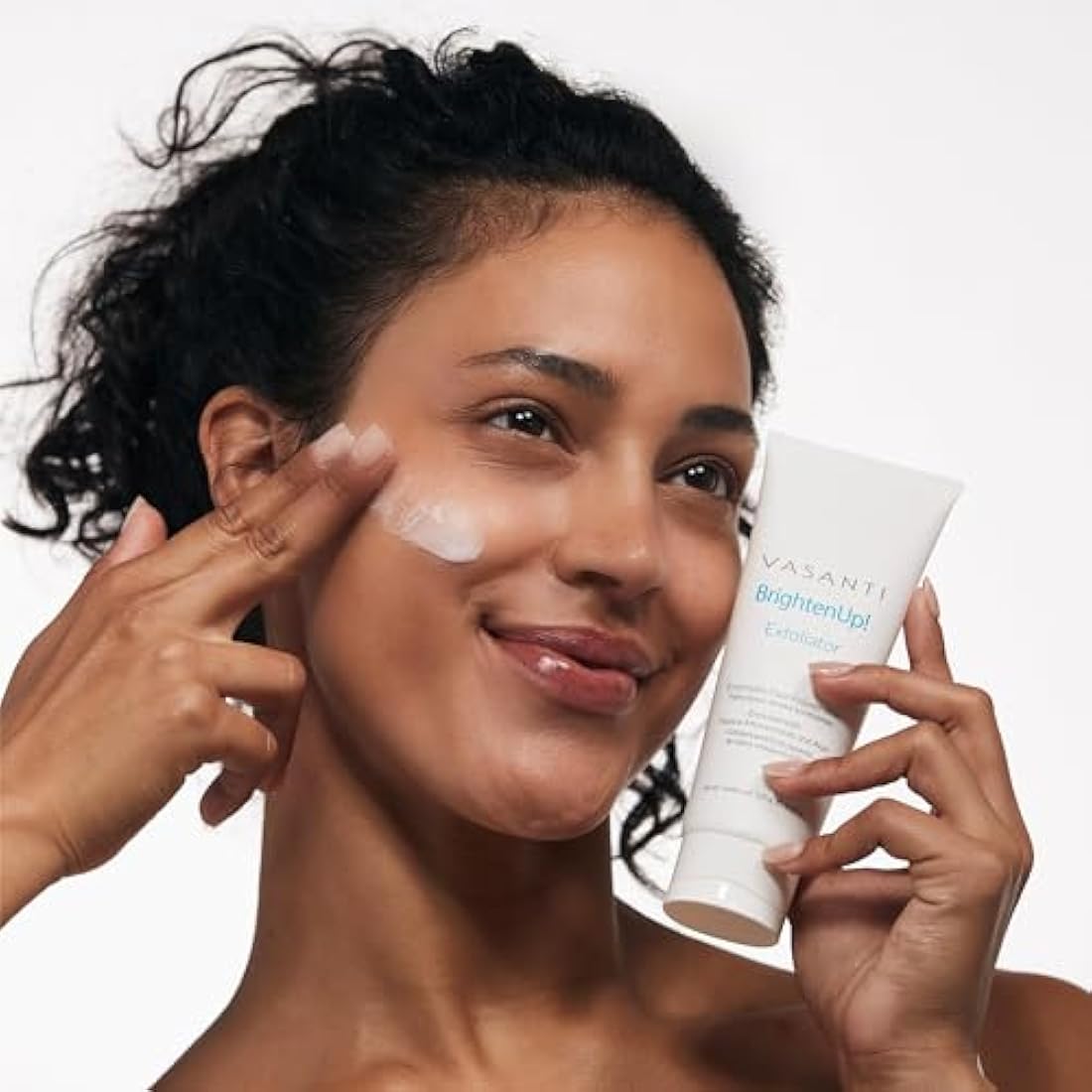 Vasanti Brighten Up! Enzymatic Face Rejuvenator - Exfoliating Scrub