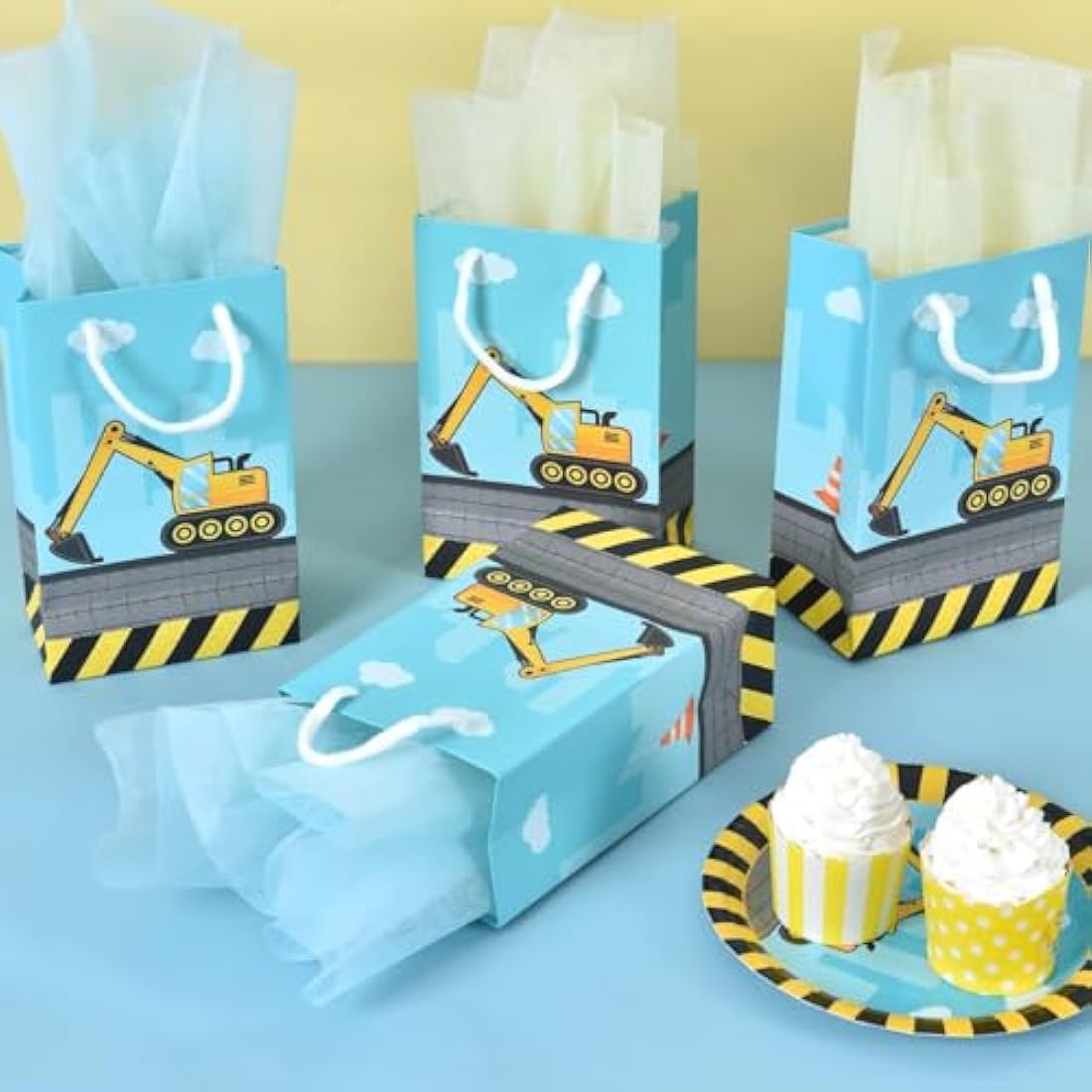 WERNNSAI Construction Party Favor Bags | 16 Pack Truck Gift Bags with Handles