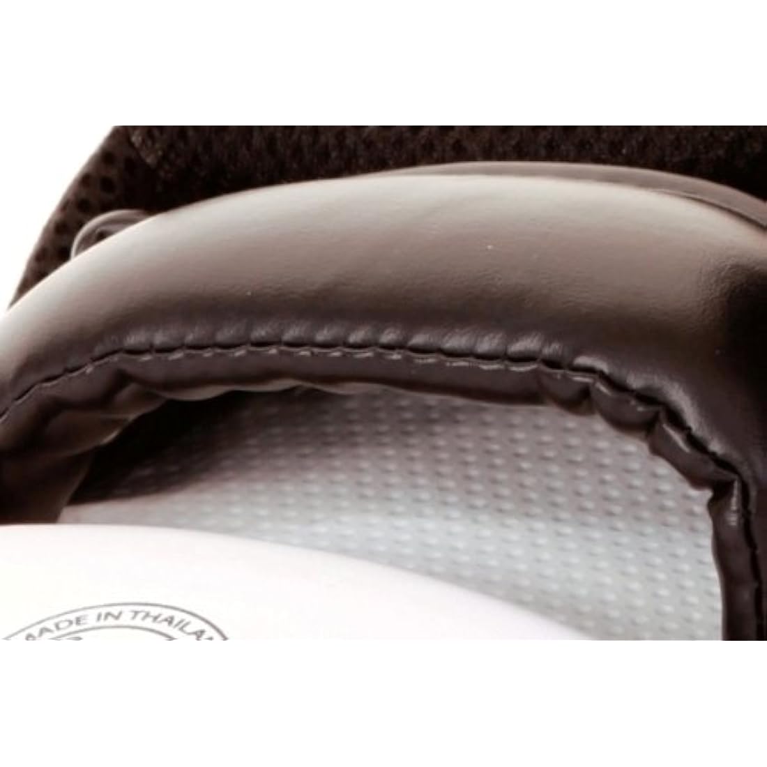 Venum Cellular 2.0 Punch Mitts – Lightweight Boxing Training Pads