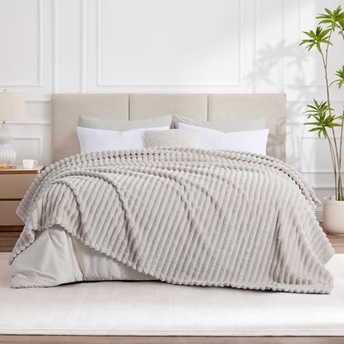 RUIKASI Fleece Throw Blanket – Queen Size Ribbed Beige Sofa Throw