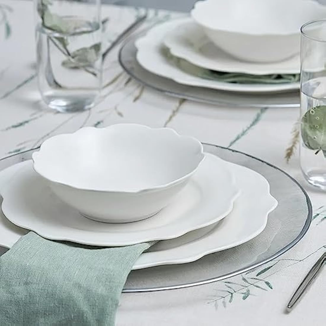 Karaca Daisy 12-Piece White Porcelain Dinner Set for 4 People