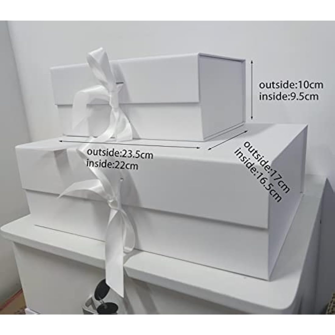 Jolof Store White Magnetic Gift Box – 23.5x17x10cm Collapsible Box