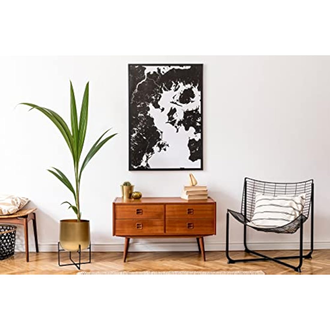 Gold Metal Plant Pot with Black Stand – 20cm Indoor Planter
