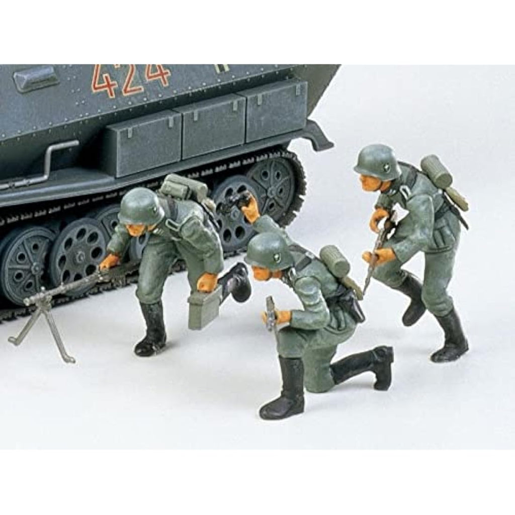 Tamiya Hanomag Sd.Kfz.251/1 German Military 1:35 Plastic Model Kit