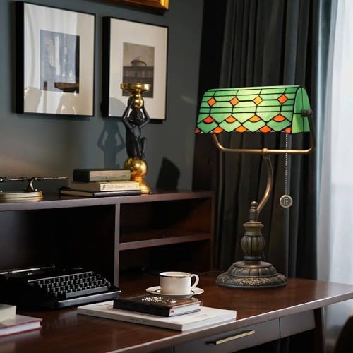 Blivuself Tiffany Style Green Banker Desk Lamp | Stained Glass Retro Light
