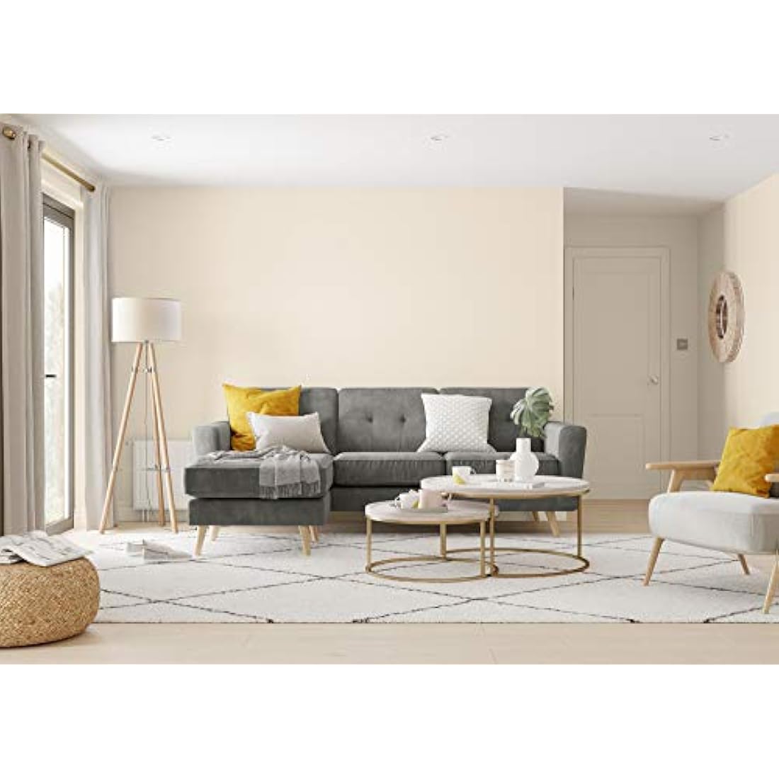 Dulux Matt Emulsion Wall & Ceiling Paint - Magnolia - 2.5 Litres
