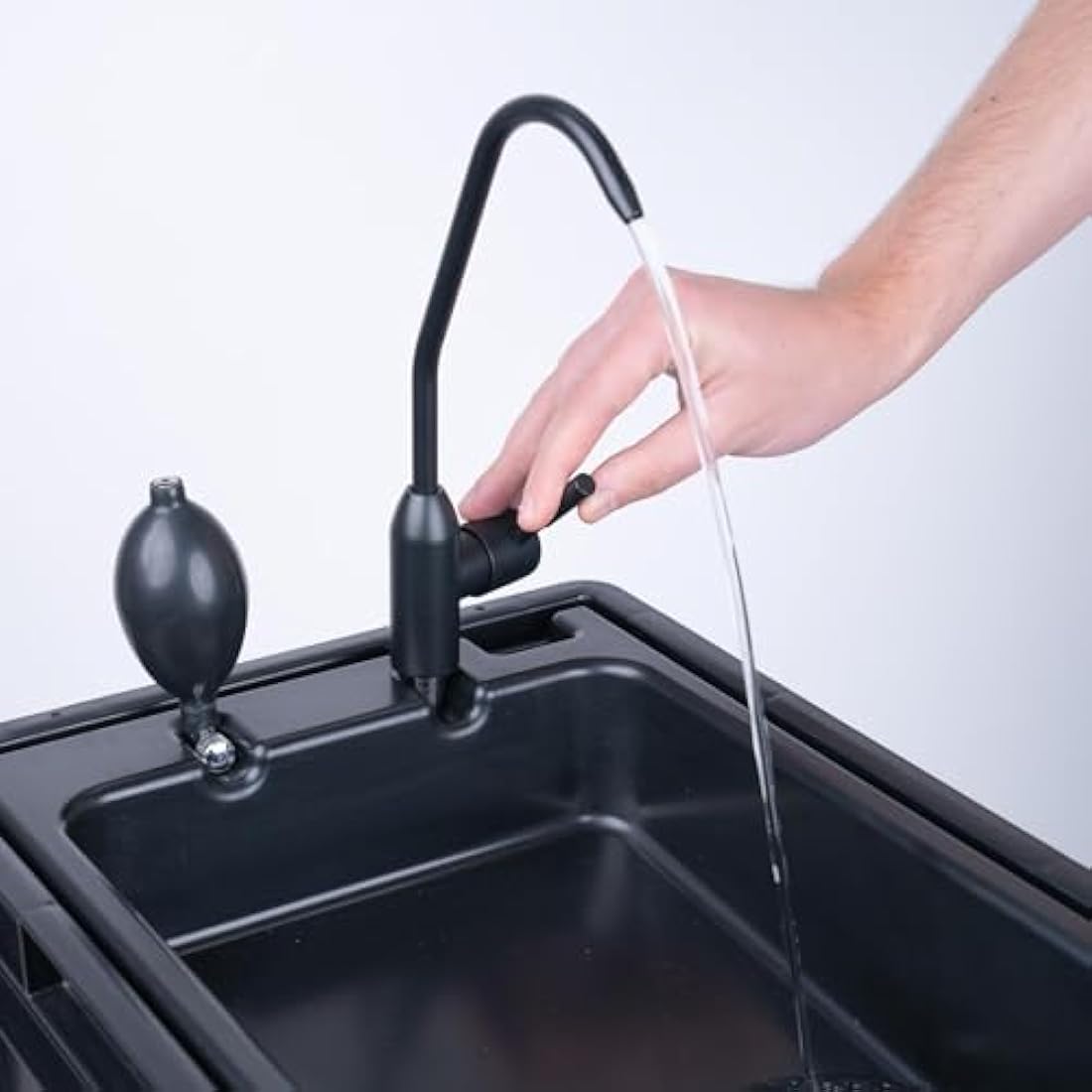 BOXIO WASH Plus | Mobile Camping Sink with Hand Pump and Shower Head