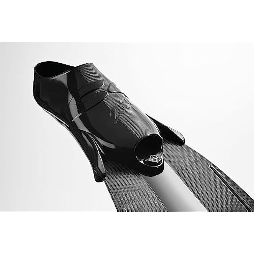 C4 Umberto Pelizzari Freediving Fins – Technopolymer Blade with 250 Foot Pocket