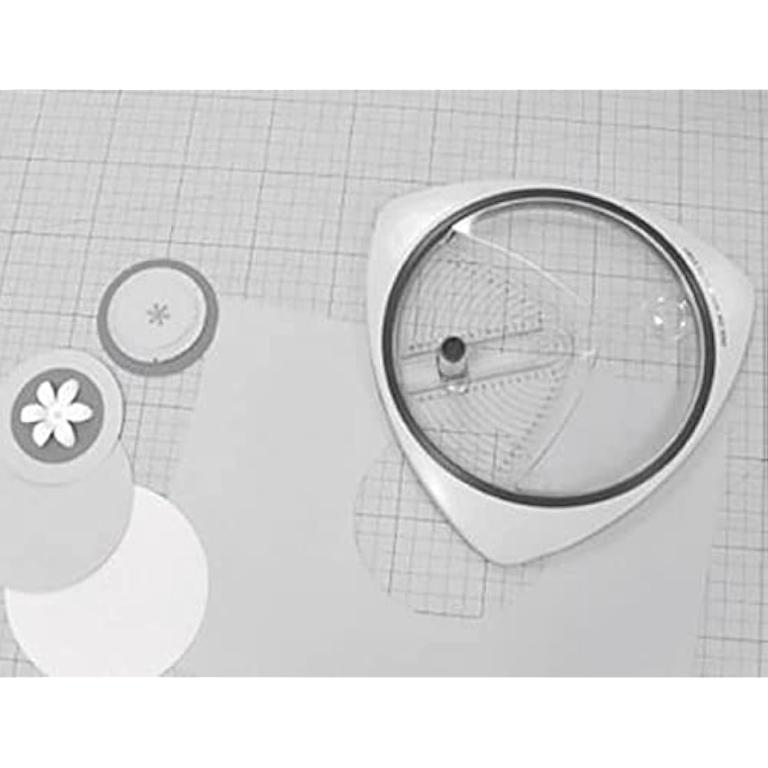 Rayher Circle Cutter for Paper & Crafting | 2.6–15cm with 3 Blades