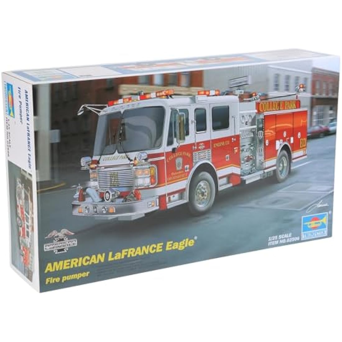 Trumpeter 1:25 American LaFrance 2002 Battalion Fire Engine Model Kit