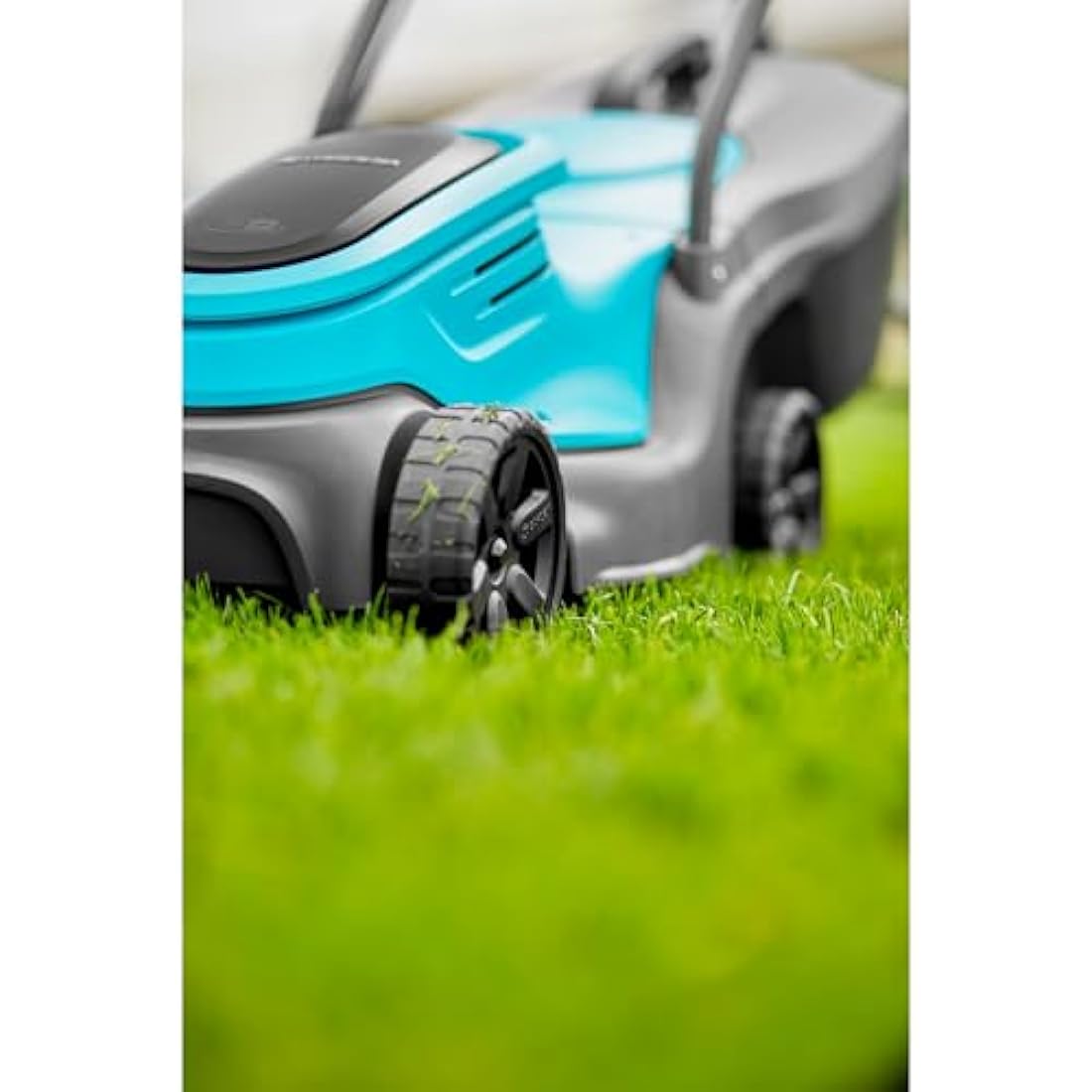 Gardena PowerMax 30/18V Battery Lawnmower – Brushless 30cm Cut