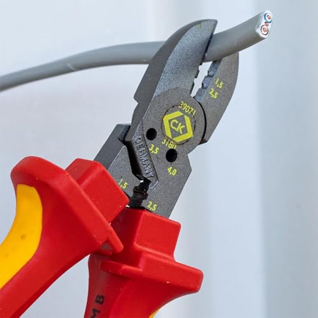 C.K RedLine VDE Combicutter3MAX 180mm Insulated Wire Stripper Pliers