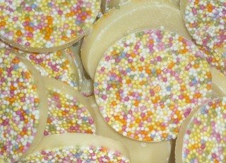 Hannahs Giant White Chocolate Snowies – Bulk Retro Jazzies, 1kg