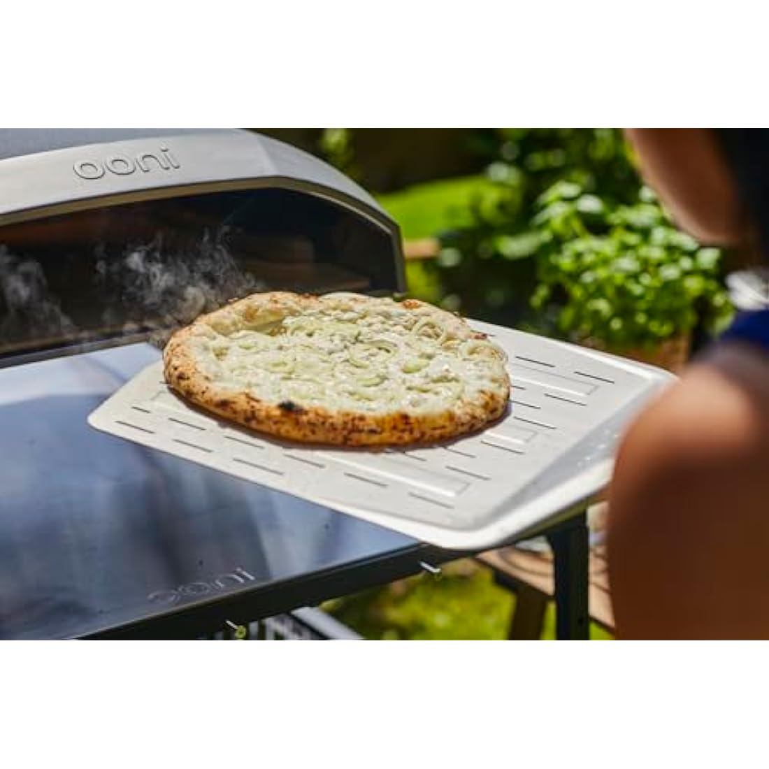 Ooni 14” Perforated Pizza Peel – Lightweight Aluminium Pizza Paddle